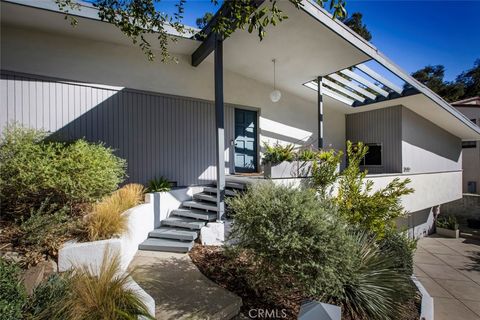 Homes with recording studios in southern california in 2025 2820 e chevy chase drive glendale ca 91206