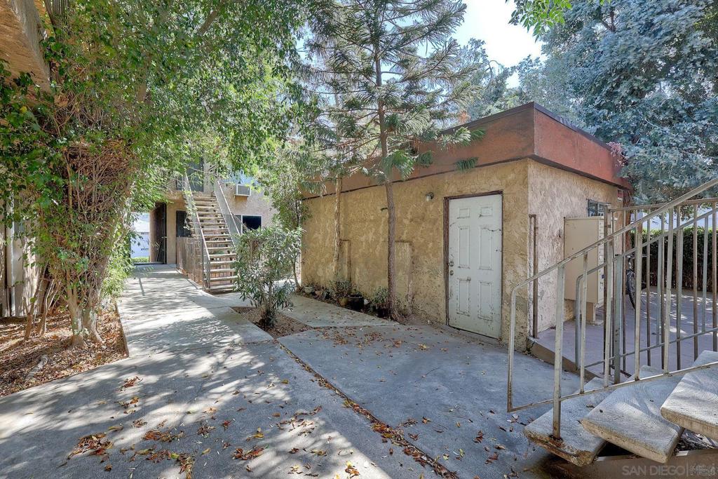 Lakeside - Residential