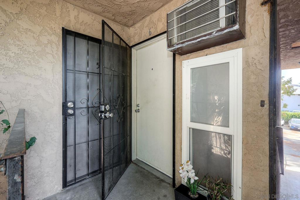 Lakeside - Residential