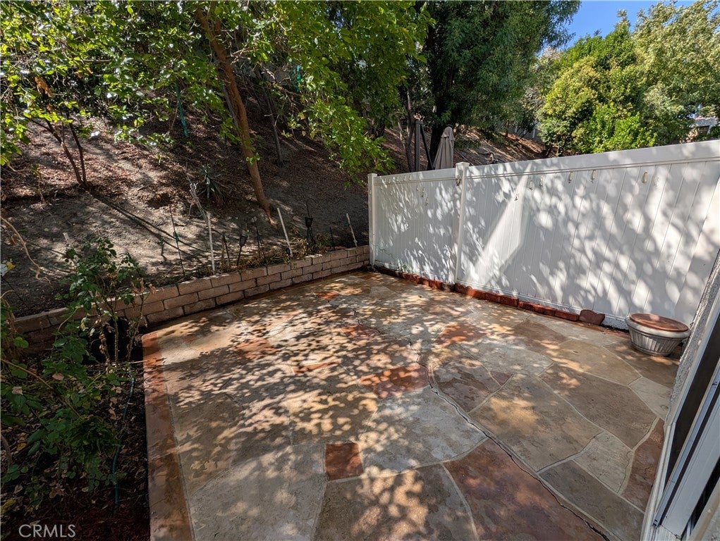 25255 Avenida Dorena