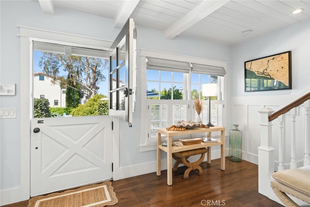 Photo of 420 Acacia Ave, Corona Del Mar, CA 92625 (MLS # NP26015639)