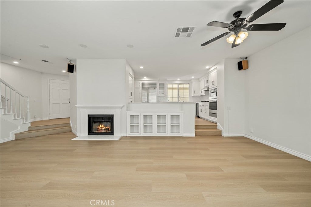 2101 E 15th 11, Newport Beach CA 92663 - Photo 12
