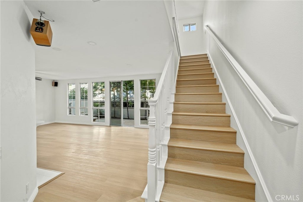 2101 E 15th 11, Newport Beach CA 92663 - Photo 8