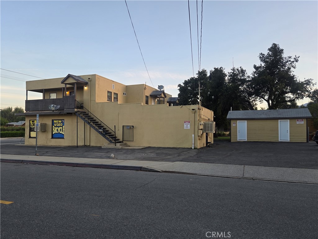 1002 Beaumont