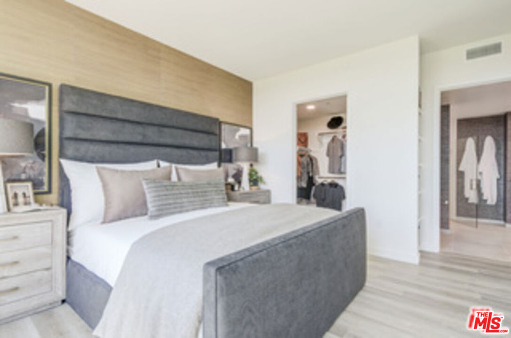 olive street - Residential Lease