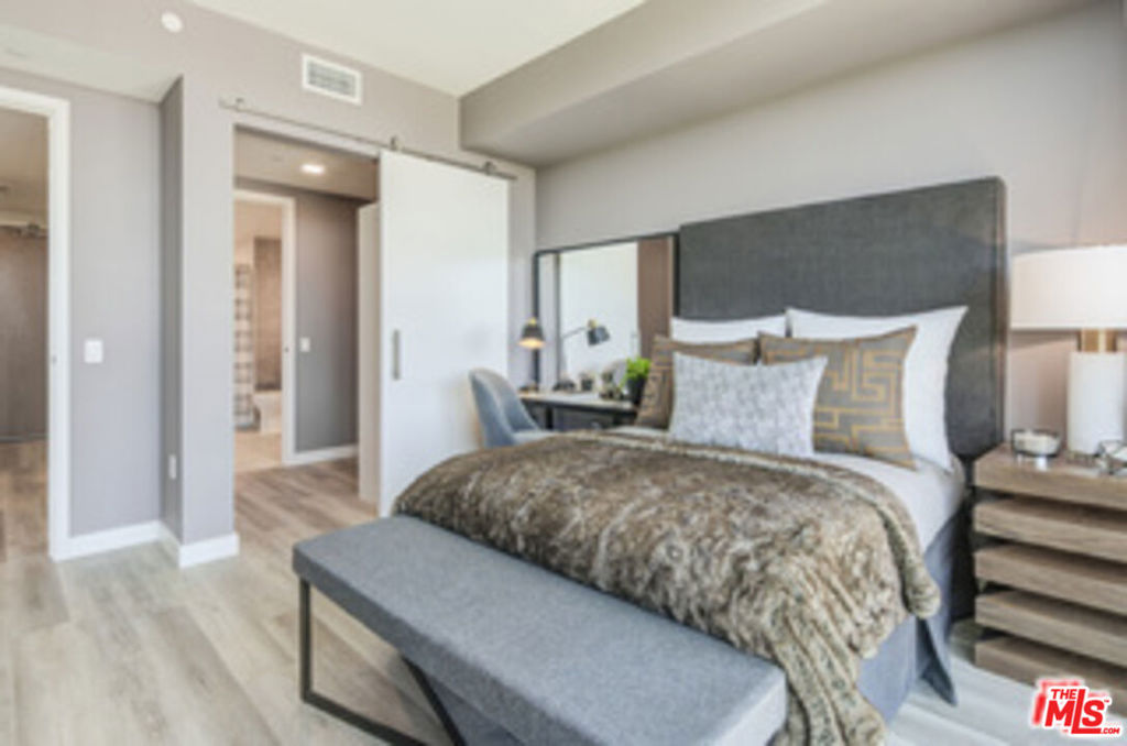 olive street - Residential Lease