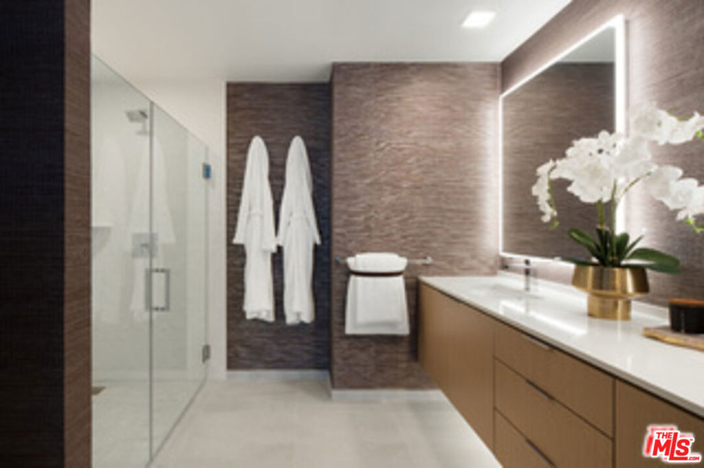 olive street - Residential Lease