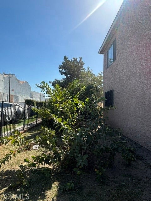 726 E 31st