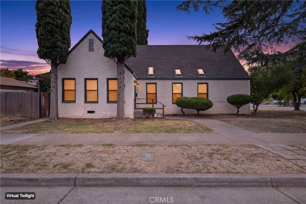 112 &114 S Sacramento Street