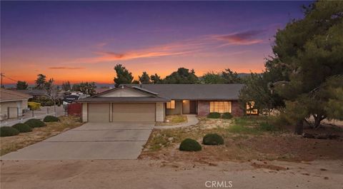 Photo of 7589 Glider Avenue, Hesperia, CA 92345 (MLS # PW26068925)