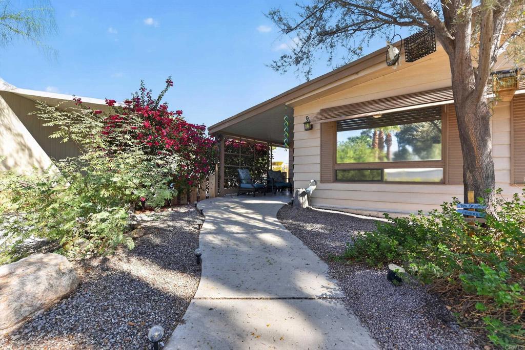1010 Palm Canyon Drive 38