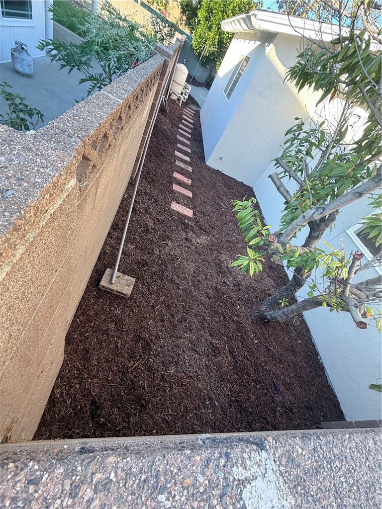 S.E 1/4 OF THE N.W 1/4 - Residential