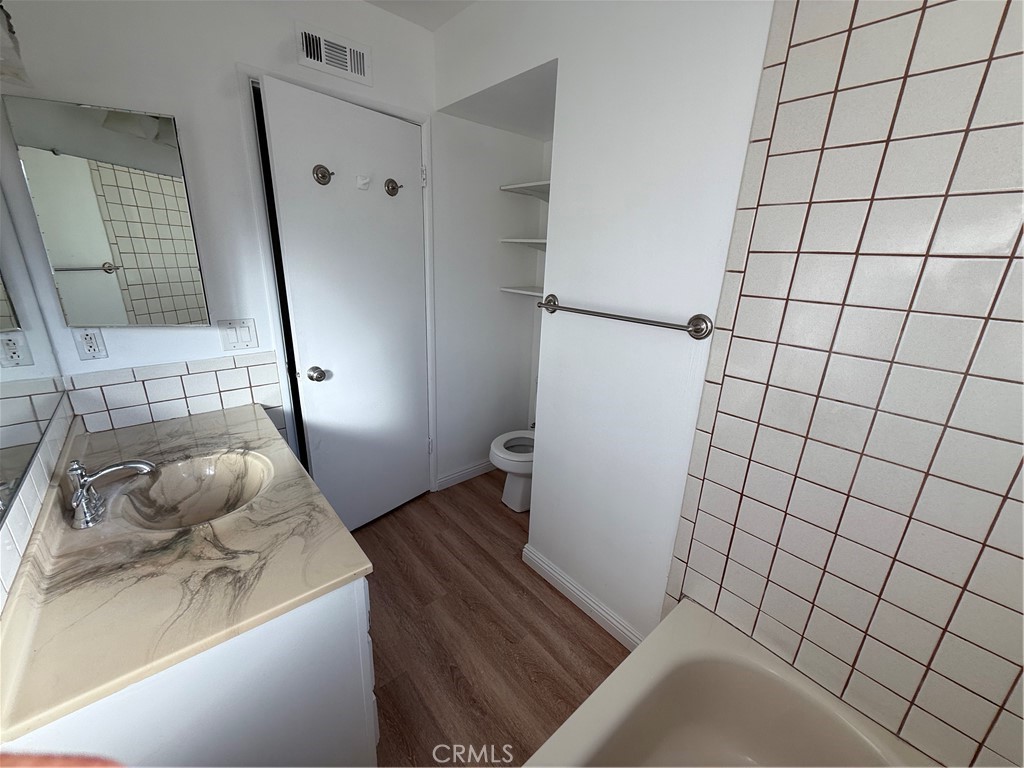 S.E 1/4 OF THE N.W 1/4 - Residential