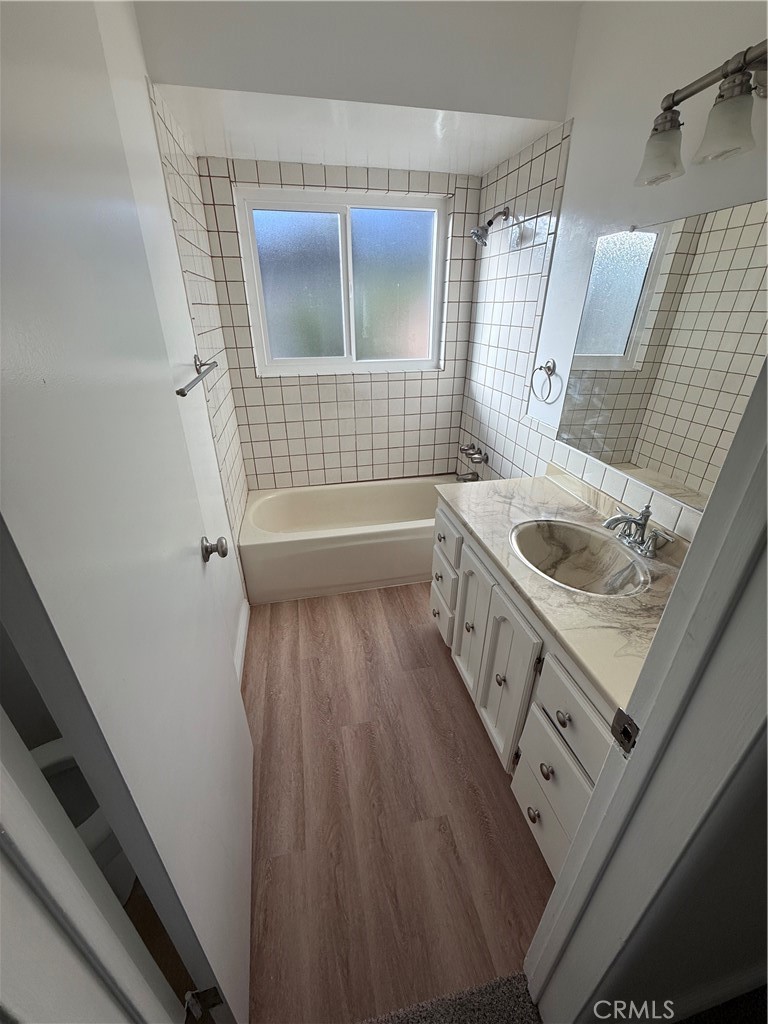 S.E 1/4 OF THE N.W 1/4 - Residential