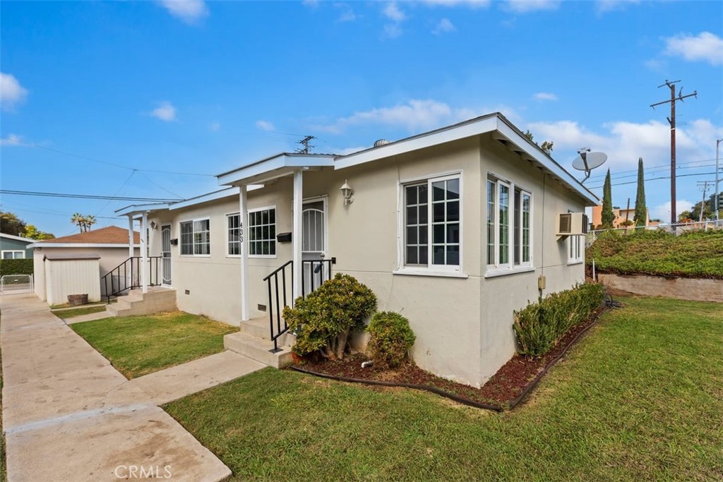 433 435 N Basque