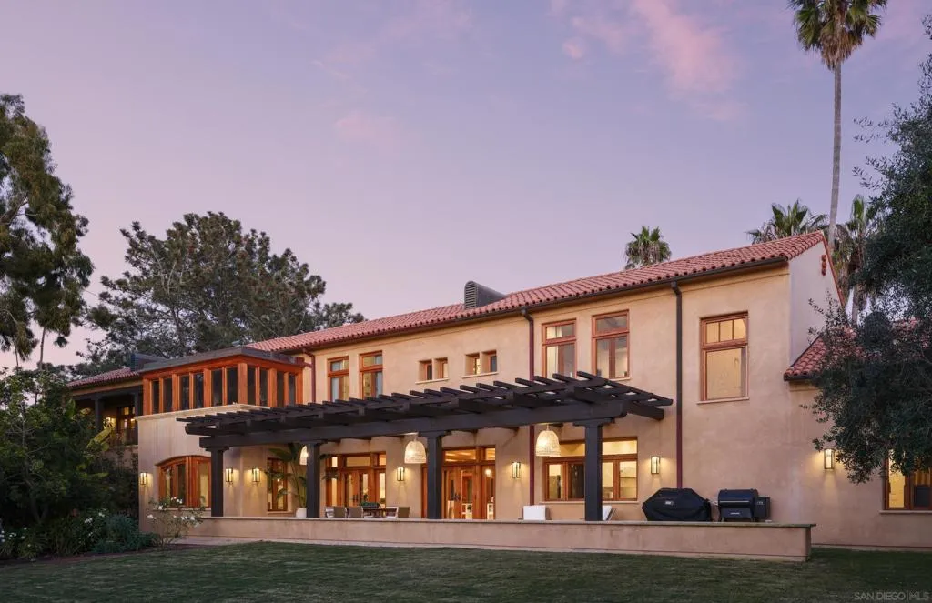 La Jolla, California 92037, United States, 5 Bedrooms Bedrooms, ,4 BathroomsBathrooms,Residential,Active,203472