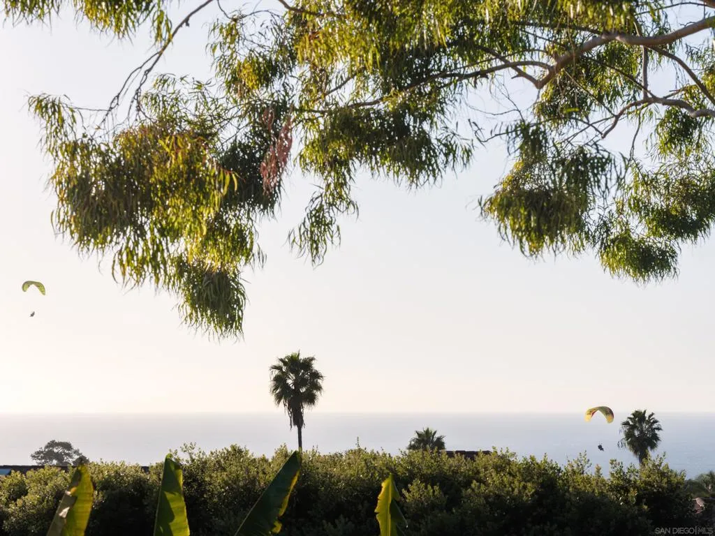 La Jolla, California 92037, United States, 5 Bedrooms Bedrooms, ,4 BathroomsBathrooms,Residential,Active,203472