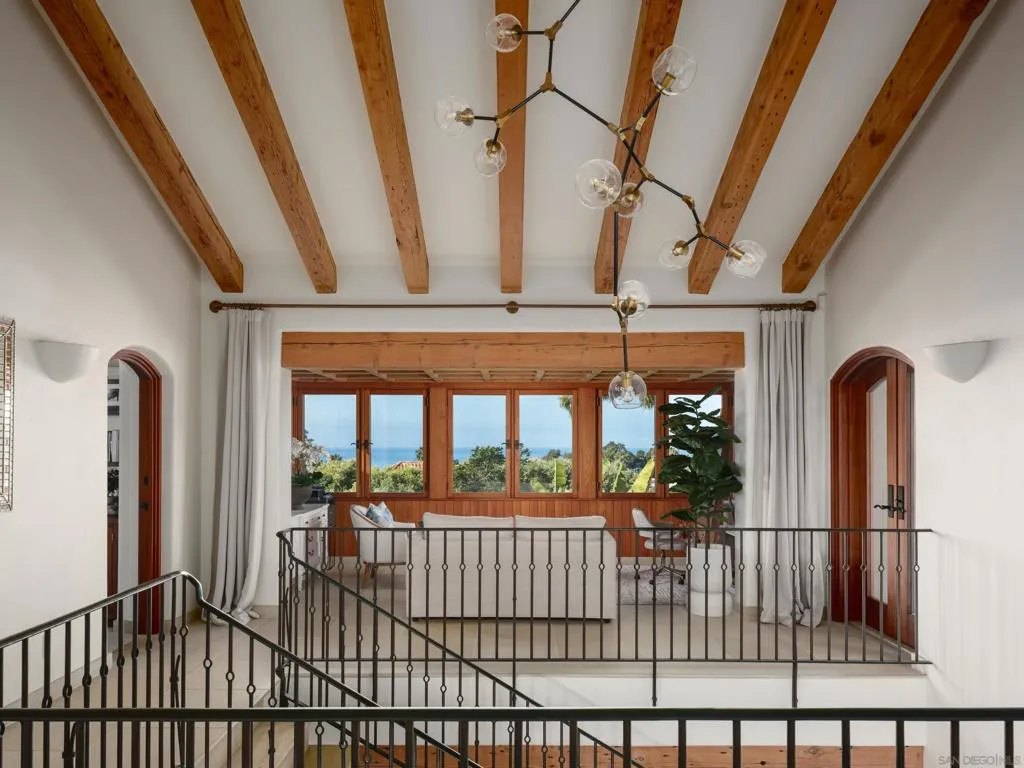 La Jolla, California 92037, United States, 5 Bedrooms Bedrooms, ,4 BathroomsBathrooms,Residential,Active,203472