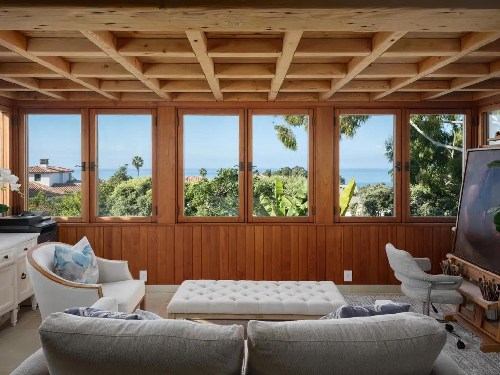 La Jolla, California 92037, United States, 5 Bedrooms Bedrooms, ,4 BathroomsBathrooms,Residential,Active,203472