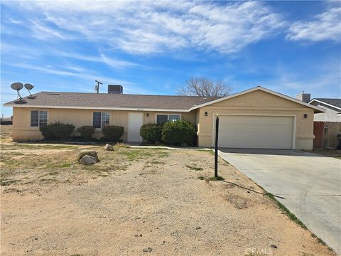 Photo of 9200 Fuchsia Avenue, California City, CA 93505 (MLS # SR26051821)