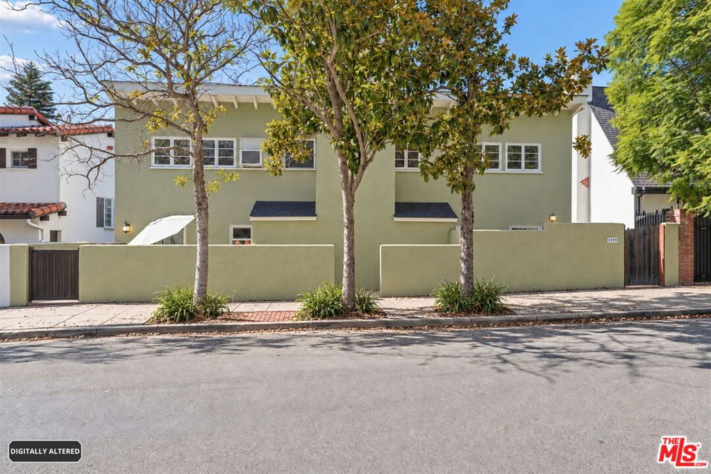 3107 Hollycrest Drive