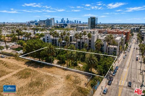 Photo of 1750 Argyle Avenue, Los Angeles, CA 90028 (MLS # 26838653)