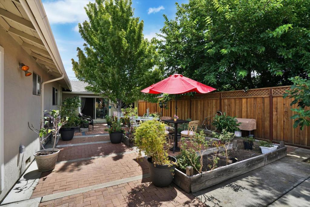 831 Wagoner Drive
