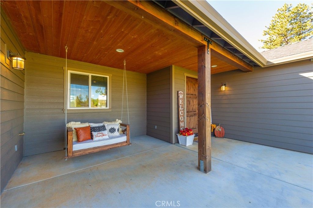 Photo of 638 Sunset Dr, Paradise, CA 95969 (MLS # PA25239390)