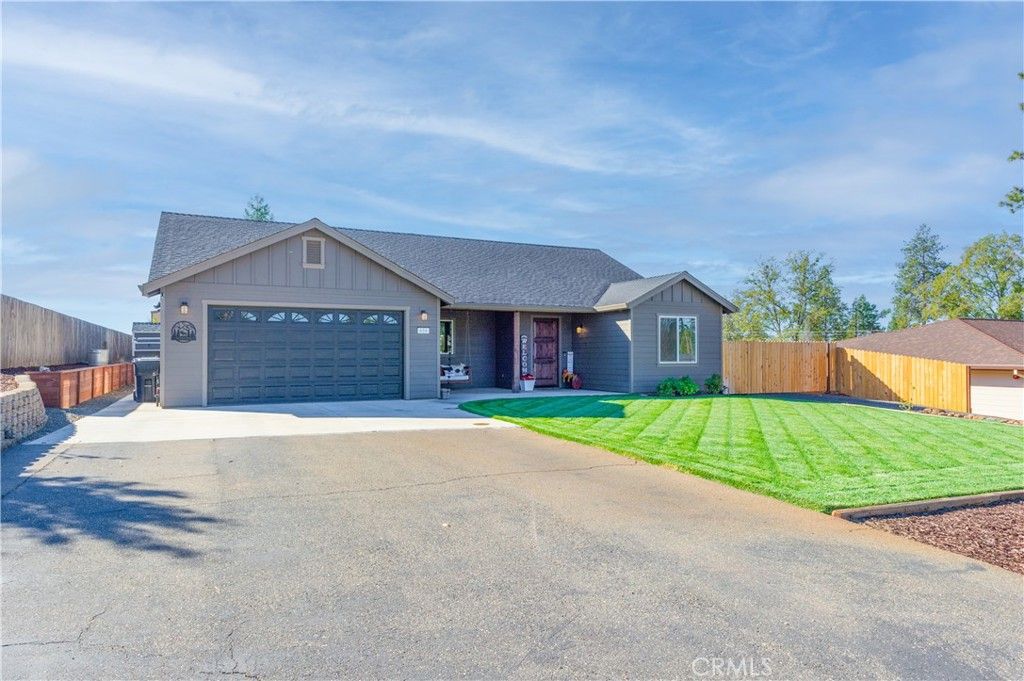Photo of 638 Sunset Dr, Paradise, CA 95969 (MLS # PA25239390)