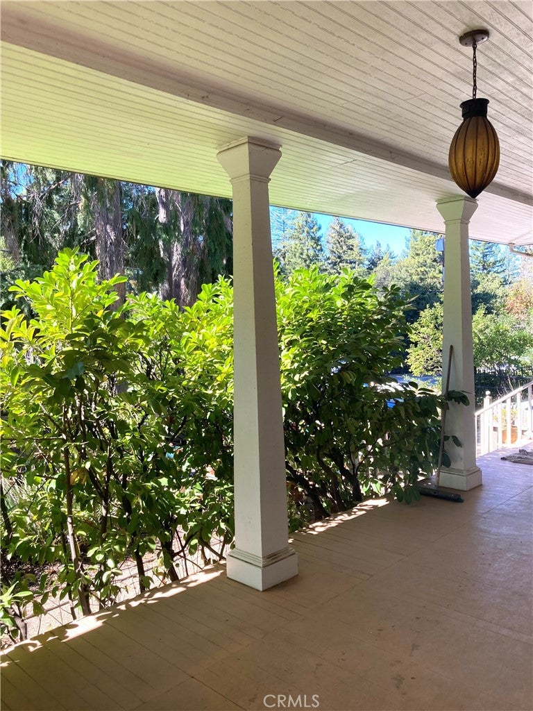 15550 Glen Una Dr.