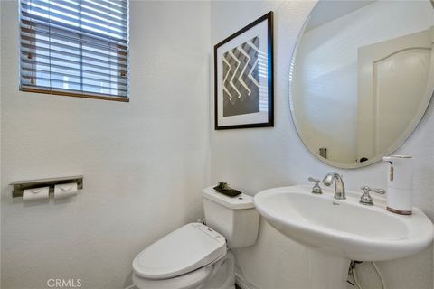 Tiny photo for 32839 Tiempo Circle, Temecula, CA 92592 (MLS # SB25154651)