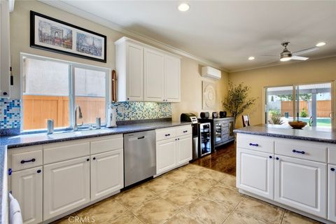 Tiny photo for 32839 Tiempo Circle, Temecula, CA 92592 (MLS # SB25154651)