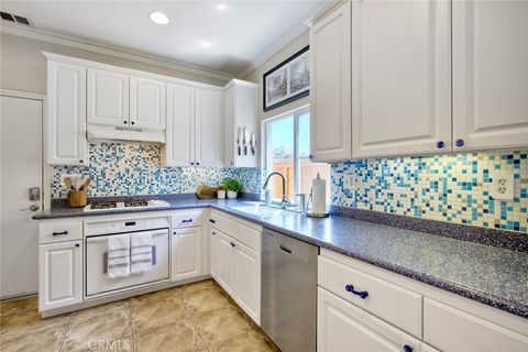 Tiny photo for 32839 Tiempo Circle, Temecula, CA 92592 (MLS # SB25154651)