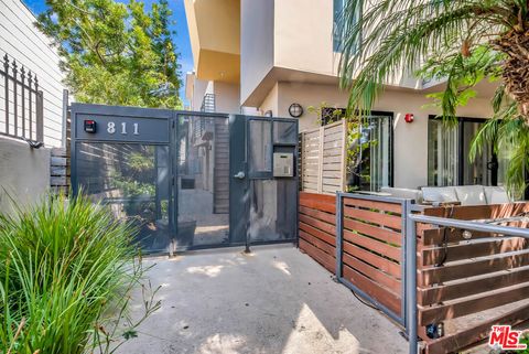 Tiny photo for 811 11th Street #4, Santa Monica, CA 90403 (MLS # 25595335)