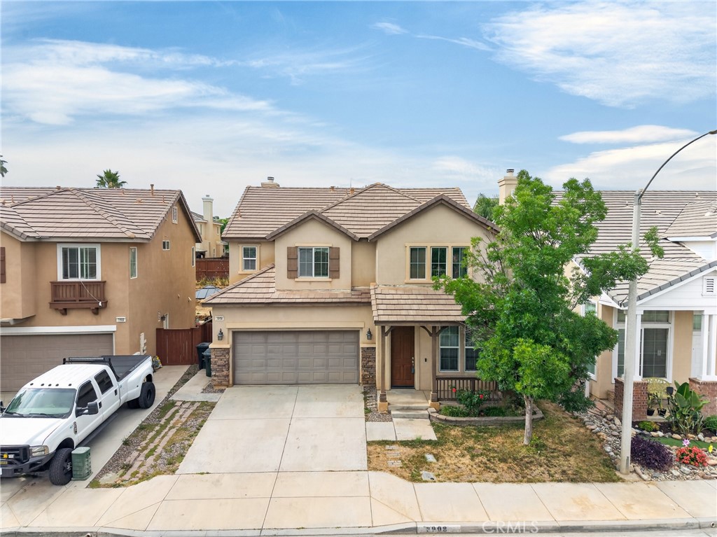 3908 Bluff