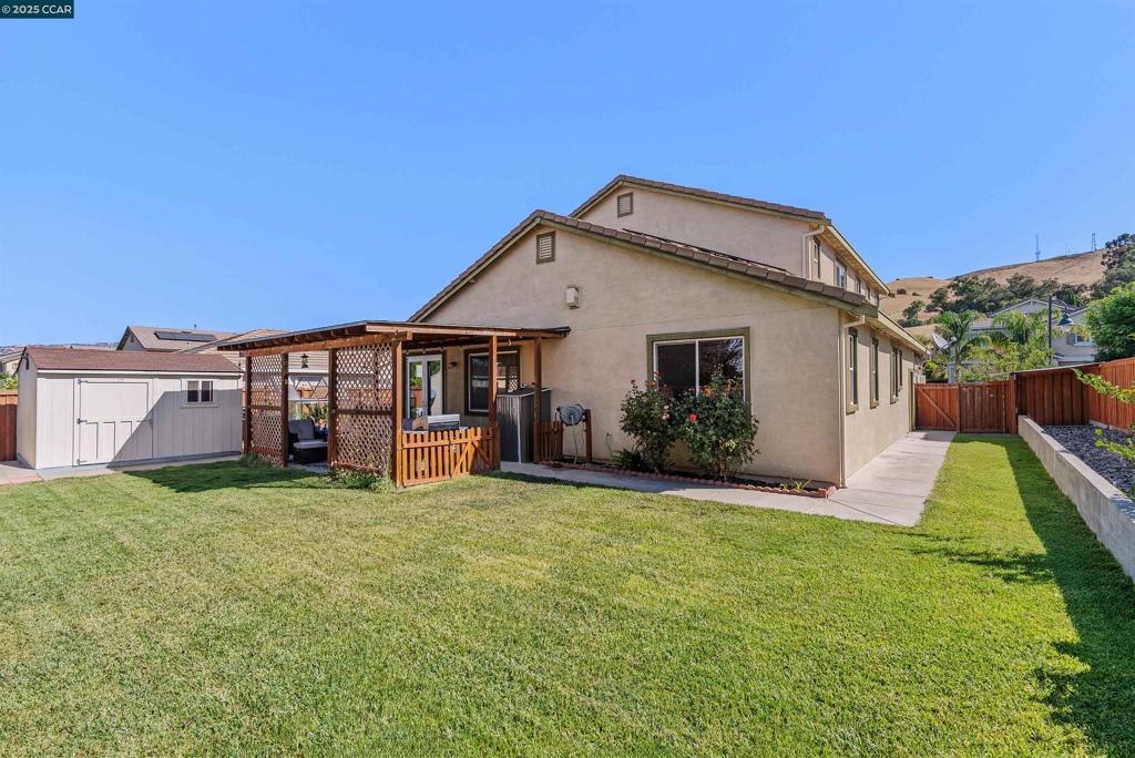 FAIRFIELD - Residential