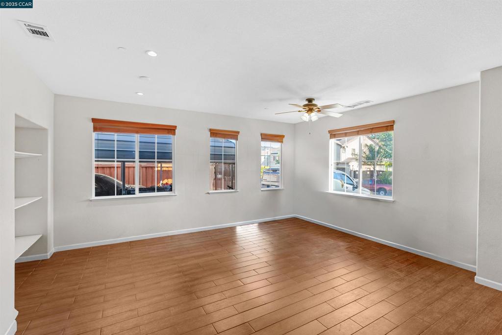 FAIRFIELD - Residential
