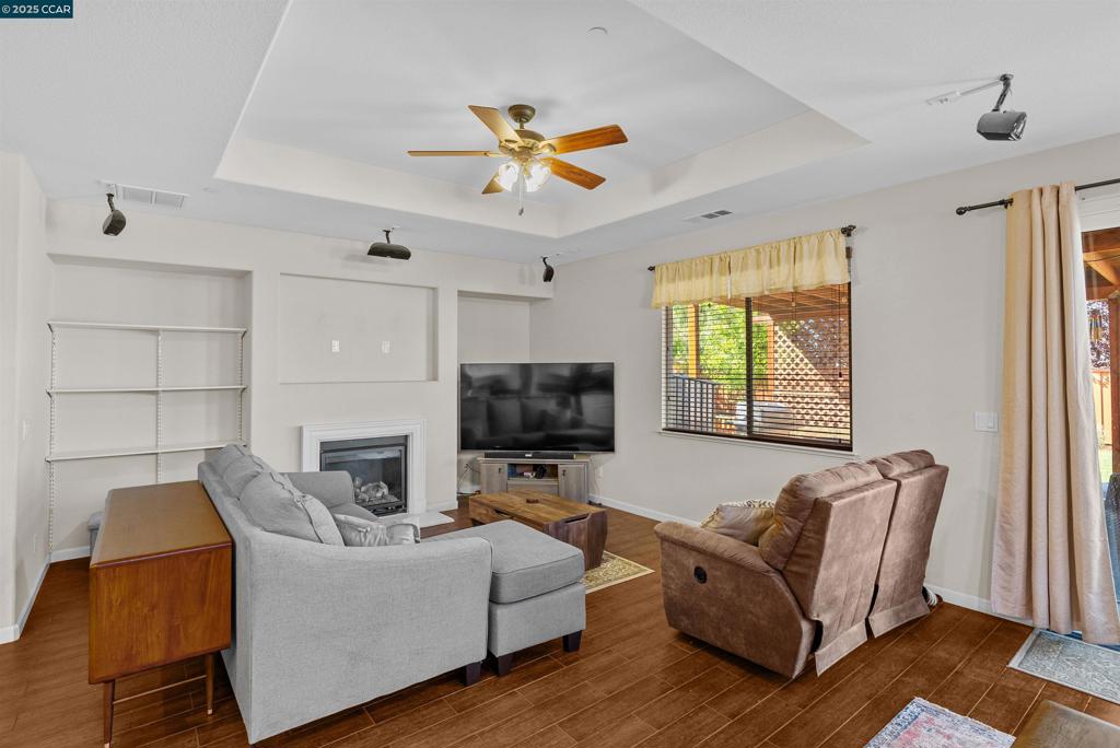 FAIRFIELD - Residential