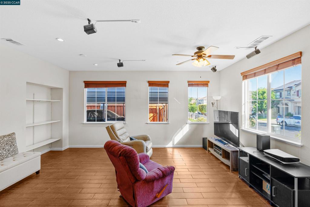 FAIRFIELD - Residential