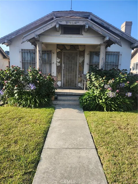 437 W 81st Street, Los Angeles, CA 90003 - MLS#: IN25174293