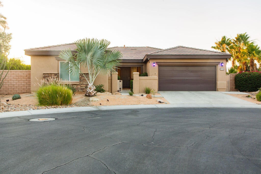 73734 Mondrian Place