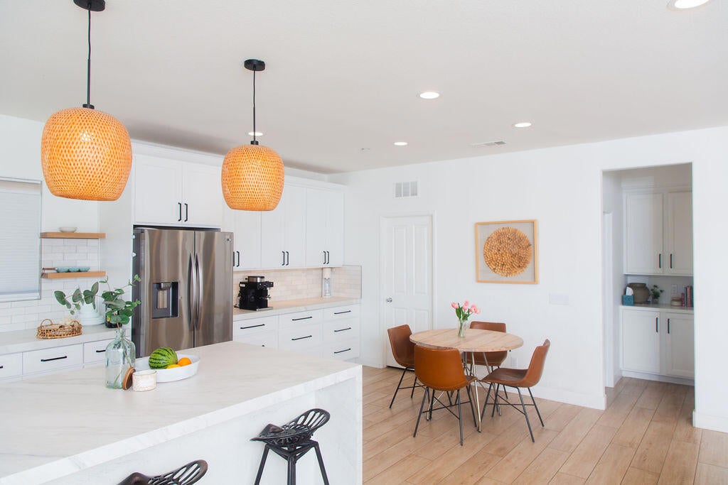 73734 Mondrian Place