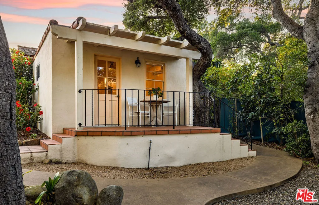 Santa Barbara, California 93108, United States, 3 Bedrooms Bedrooms, ,4 BathroomsBathrooms,Residential,Active,255158