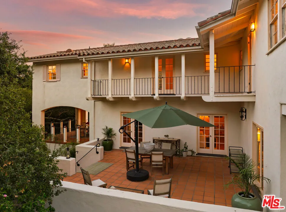 Santa Barbara, California 93108, United States, 3 Bedrooms Bedrooms, ,4 BathroomsBathrooms,Residential,Active,255158