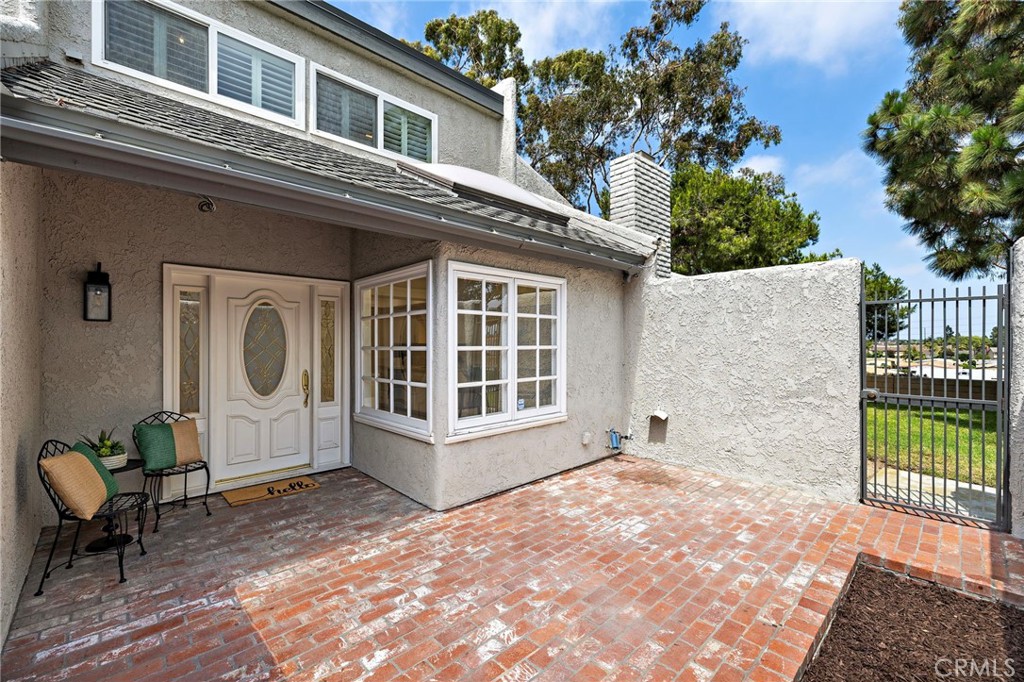 18692 Maplewood Cir