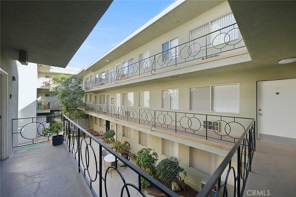 333 N Jackson Street