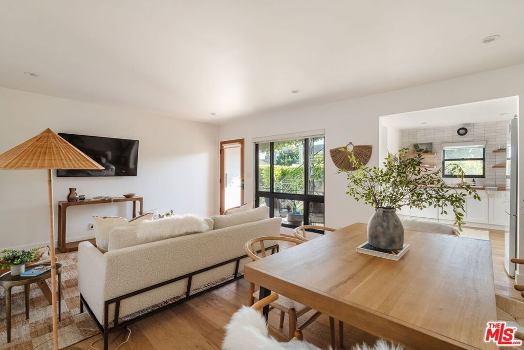 listing image 130725294002266763609