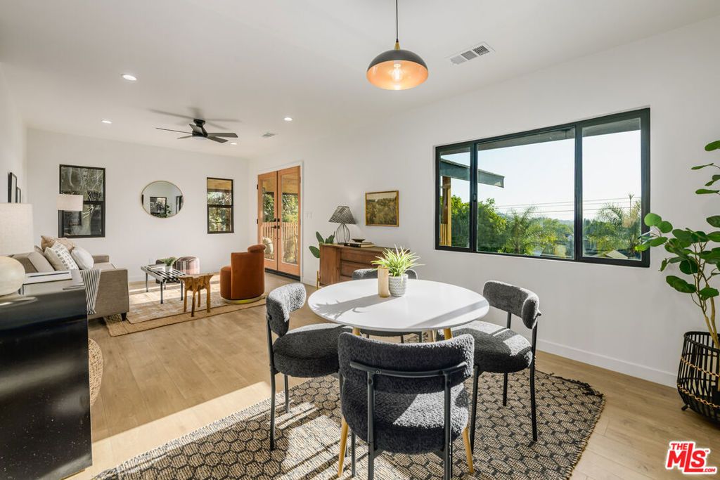 listing image 130727824280552132960
