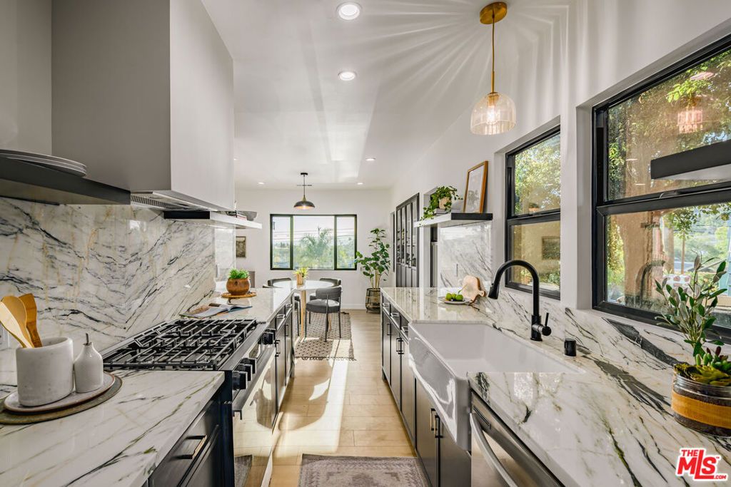listing image 130728008197148529490