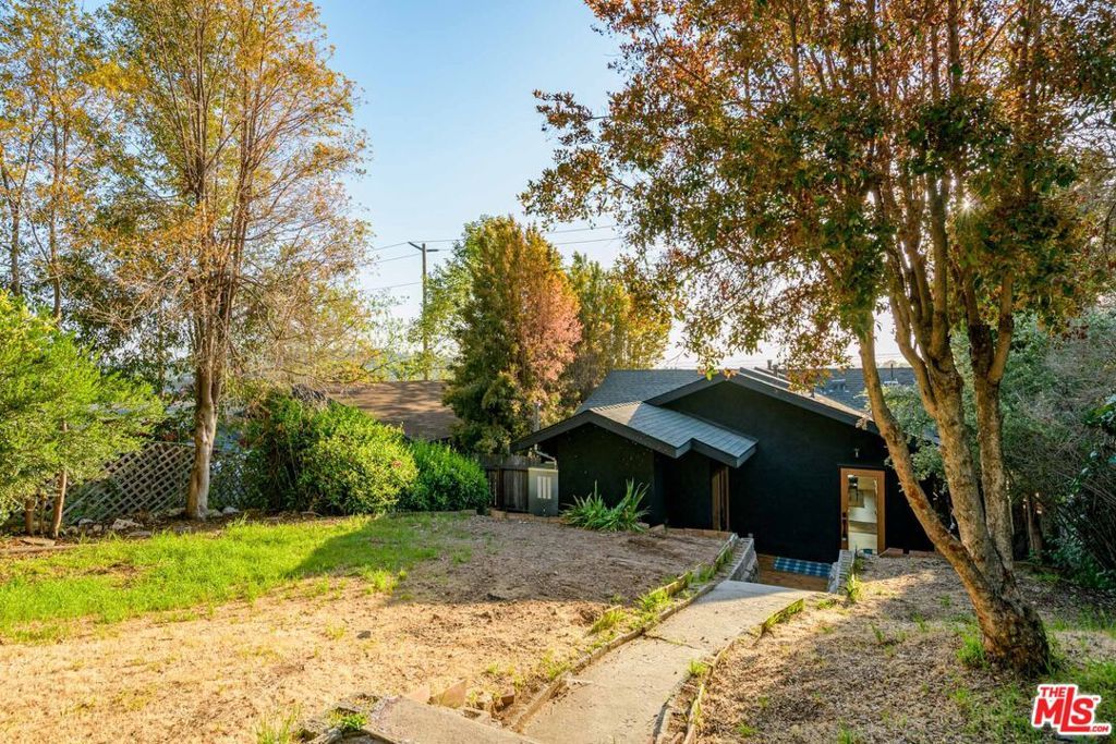 listing image 130724721717312075868